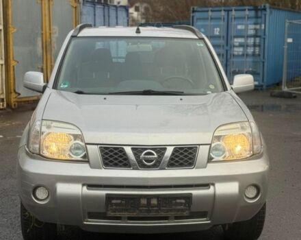 Серый Ниссан ИксТрейл, объемом двигателя 2.2 л и пробегом 230 тыс. км за 3542 $, фото 1 на Automoto.ua