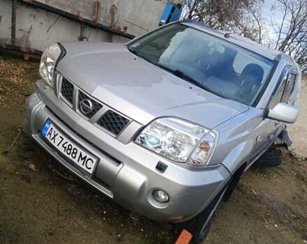 Сірий Ніссан ІксТрейл, об'ємом двигуна 2 л та пробігом 230 тис. км за 1500 $, фото 1 на Automoto.ua