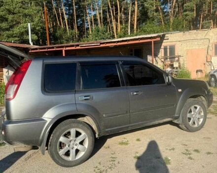 Сірий Ніссан ІксТрейл, об'ємом двигуна 2.2 л та пробігом 360 тис. км за 6500 $, фото 1 на Automoto.ua