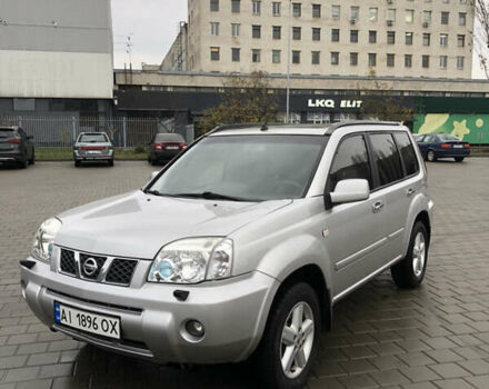 Серый Ниссан ИксТрейл, объемом двигателя 2 л и пробегом 192 тыс. км за 6600 $, фото 1 на Automoto.ua