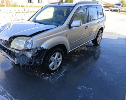 Серый Ниссан ИксТрейл, объемом двигателя 0 л и пробегом 200 тыс. км за 2100 $, фото 1 на Automoto.ua