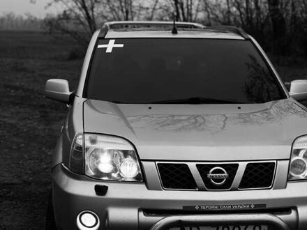 Сірий Ніссан ІксТрейл, об'ємом двигуна 2.2 л та пробігом 344 тис. км за 4500 $, фото 1 на Automoto.ua