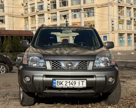 Сірий Ніссан ІксТрейл, об'ємом двигуна 2.2 л та пробігом 3 тис. км за 3850 $, фото 1 на Automoto.ua