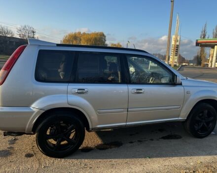 Сірий Ніссан ІксТрейл, об'ємом двигуна 2.2 л та пробігом 304 тис. км за 3569 $, фото 1 на Automoto.ua