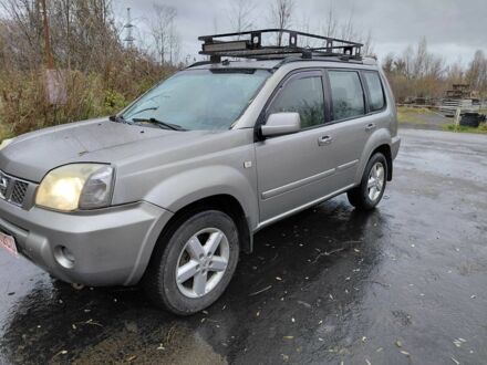 Серый Ниссан ИксТрейл, объемом двигателя 2.2 л и пробегом 485 тыс. км за 3500 $, фото 1 на Automoto.ua