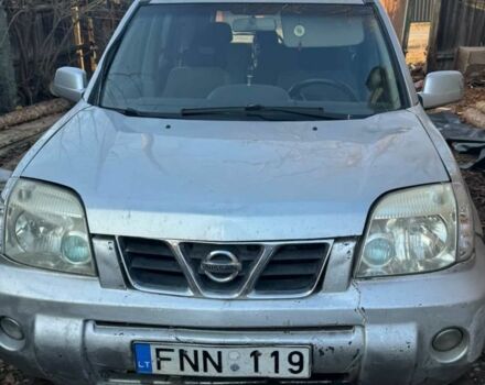 Сірий Ніссан ІксТрейл, об'ємом двигуна 2.2 л та пробігом 350 тис. км за 3600 $, фото 1 на Automoto.ua