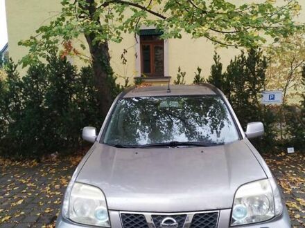 Ниссан ИксТрейл 2006 в Днепре (Днепропетровске) на Automoto.ua Серый Ниссан ИксТрейл, объемом двигателя 2 л и пробегом 210 тыс. км за 7000 $, фото 1 на Automoto.ua