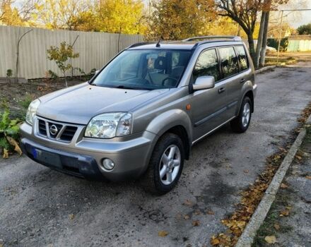 Сірий Ніссан ІксТрейл, об'ємом двигуна 1.9 л та пробігом 250 тис. км за 4300 $, фото 1 на Automoto.ua