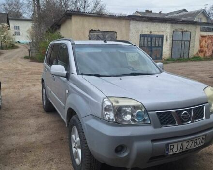 Серый Ниссан ИксТрейл, объемом двигателя 0 л и пробегом 177 тыс. км за 4200 $, фото 1 на Automoto.ua