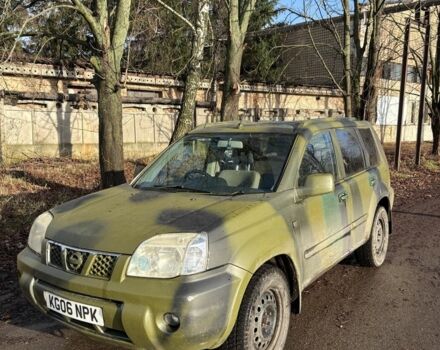 Сірий Ніссан ІксТрейл, об'ємом двигуна 2.2 л та пробігом 190 тис. км за 3500 $, фото 1 на Automoto.ua