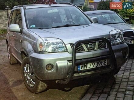 Сірий Ніссан ІксТрейл, об'ємом двигуна 2.2 л та пробігом 305 тис. км за 2850 $, фото 1 на Automoto.ua
