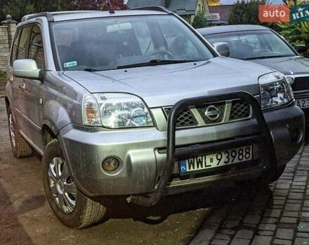 Сірий Ніссан ІксТрейл, об'ємом двигуна 2.2 л та пробігом 305 тис. км за 2850 $, фото 1 на Automoto.ua