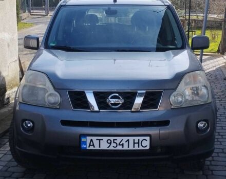Сірий Ніссан ІксТрейл, об'ємом двигуна 2 л та пробігом 173 тис. км за 9200 $, фото 1 на Automoto.ua