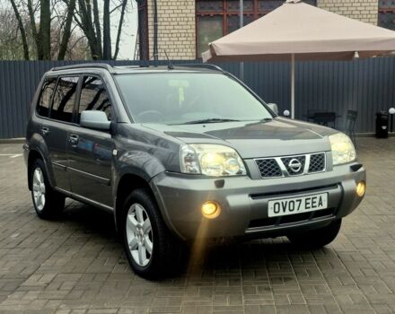 Серый Ниссан ИксТрейл, объемом двигателя 2 л и пробегом 160 тыс. км за 3550 $, фото 1 на Automoto.ua