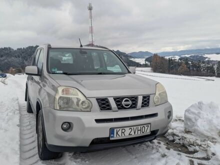 Серый Ниссан ИксТрейл, объемом двигателя 2 л и пробегом 247 тыс. км за 5911 $, фото 1 на Automoto.ua