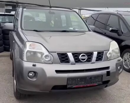 Серый Ниссан ИксТрейл, объемом двигателя 2 л и пробегом 320 тыс. км за 3495 $, фото 1 на Automoto.ua