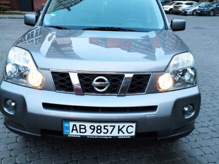 Сірий Ніссан ІксТрейл, об'ємом двигуна 2 л та пробігом 220 тис. км за 9700 $, фото 1 на Automoto.ua