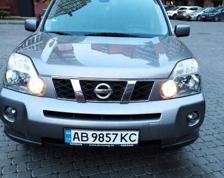 Сірий Ніссан ІксТрейл, об'ємом двигуна 2 л та пробігом 220 тис. км за 9700 $, фото 1 на Automoto.ua