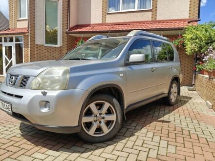 Серый Ниссан ИксТрейл, объемом двигателя 0 л и пробегом 269 тыс. км за 6200 $, фото 1 на Automoto.ua
