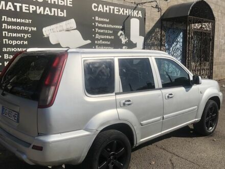 Серый Ниссан ИксТрейл, объемом двигателя 2.2 л и пробегом 222 тыс. км за 3500 $, фото 1 на Automoto.ua