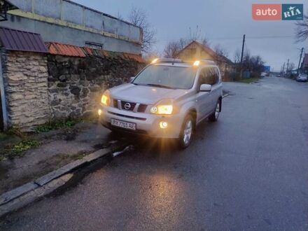 Сірий Ніссан ІксТрейл, об'ємом двигуна 2 л та пробігом 275 тис. км за 7200 $, фото 1 на Automoto.ua