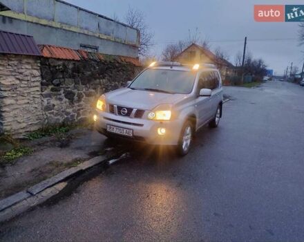 Сірий Ніссан ІксТрейл, об'ємом двигуна 2 л та пробігом 275 тис. км за 7200 $, фото 1 на Automoto.ua