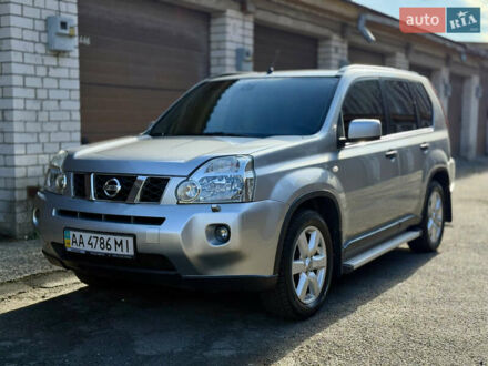 Ниссан ИксТрейл 2008 в Киеве на Automoto.ua Серый Ниссан ИксТрейл, объемом двигателя 2 л и пробегом 199 тыс. км за 8800 $, фото 1 на Automoto.ua