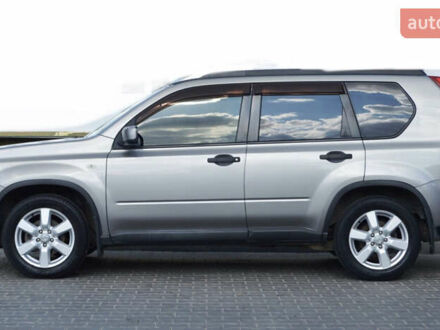 Сірий Ніссан ІксТрейл, об'ємом двигуна 2 л та пробігом 180 тис. км за 9500 $, фото 1 на Automoto.ua