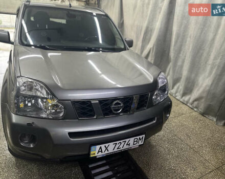 Серый Ниссан ИксТрейл, объемом двигателя 2 л и пробегом 262 тыс. км за 8900 $, фото 1 на Automoto.ua