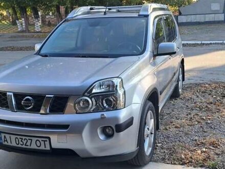 Ниссан ИксТрейл 2008 в Киеве на Automoto.ua Серый Ниссан ИксТрейл, объемом двигателя 2.49 л и пробегом 327 тыс. км за 12000 $, фото 1 на Automoto.ua
