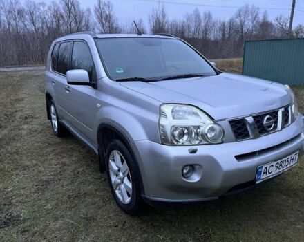 Сірий Ніссан ІксТрейл, об'ємом двигуна 2 л та пробігом 256 тис. км за 5799 $, фото 1 на Automoto.ua