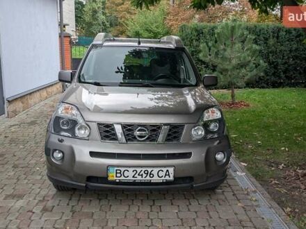 Серый Ниссан ИксТрейл, объемом двигателя 2 л и пробегом 158 тыс. км за 10500 $, фото 1 на Automoto.ua