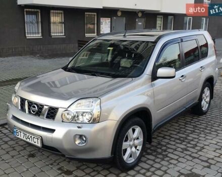 Серый Ниссан ИксТрейл, объемом двигателя 2.5 л и пробегом 132 тыс. км за 8900 $, фото 1 на Automoto.ua