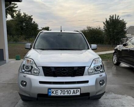 Серый Ниссан ИксТрейл, объемом двигателя 2 л и пробегом 150 тыс. км за 9700 $, фото 1 на Automoto.ua