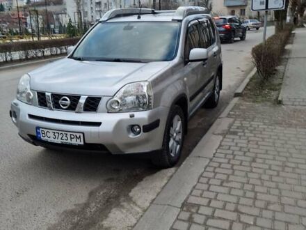 Сірий Ніссан ІксТрейл, об'ємом двигуна 2.5 л та пробігом 179 тис. км за 10500 $, фото 1 на Automoto.ua