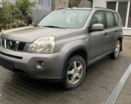 Сірий Ніссан ІксТрейл, об'ємом двигуна 2 л та пробігом 217 тис. км за 4900 $, фото 1 на Automoto.ua