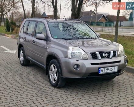 Серый Ниссан ИксТрейл, объемом двигателя 2 л и пробегом 212 тыс. км за 9900 $, фото 1 на Automoto.ua
