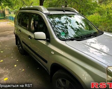Серый Ниссан ИксТрейл, объемом двигателя 2 л и пробегом 290 тыс. км за 9800 $, фото 1 на Automoto.ua