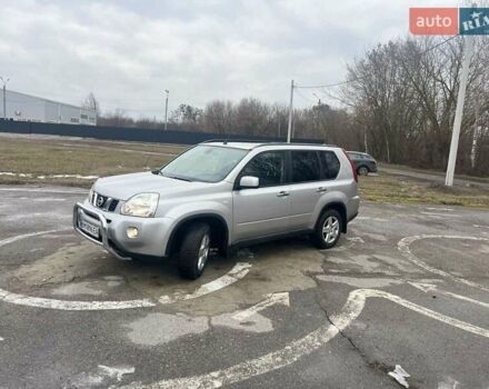 Серый Ниссан ИксТрейл, объемом двигателя 2 л и пробегом 272 тыс. км за 9700 $, фото 1 на Automoto.ua