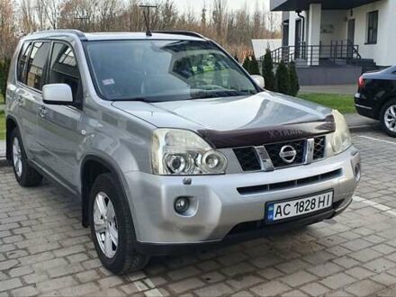 Ніссан ІксТрейл 2008 у Луцьку на Automoto.ua Сірий Ніссан ІксТрейл, об'ємом двигуна 2.49 л та пробігом 260 тис. км за 8900 $, фото 1 на Automoto.ua