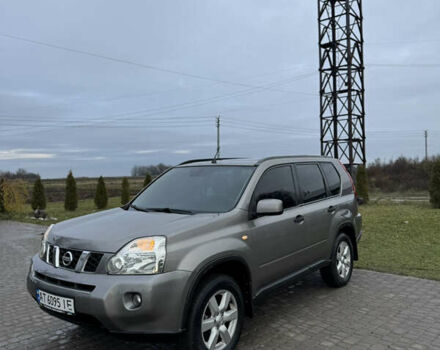 Сірий Ніссан ІксТрейл, об'ємом двигуна 2 л та пробігом 326 тис. км за 8600 $, фото 1 на Automoto.ua