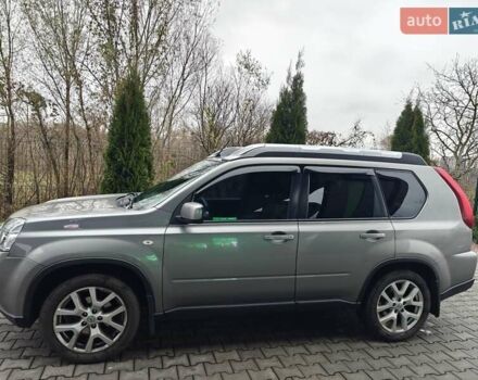 Серый Ниссан ИксТрейл, объемом двигателя 2 л и пробегом 179 тыс. км за 11500 $, фото 1 на Automoto.ua