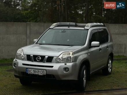 Ниссан ИксТрейл 2010 в Новояворовск на Automoto.ua Серый Ниссан ИксТрейл, объемом двигателя 2 л и пробегом 272 тыс. км за 9000 $, фото 1 на Automoto.ua