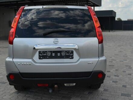 Серый Ниссан ИксТрейл, объемом двигателя 2 л и пробегом 317 тыс. км за 7000 $, фото 1 на Automoto.ua