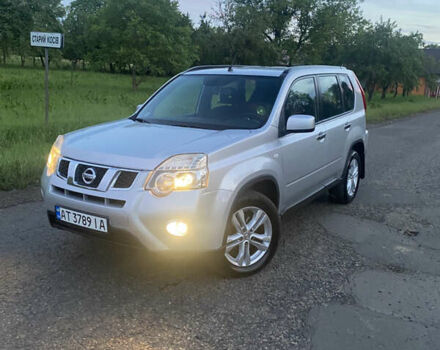 Серый Ниссан ИксТрейл, объемом двигателя 2 л и пробегом 219 тыс. км за 12400 $, фото 1 на Automoto.ua
