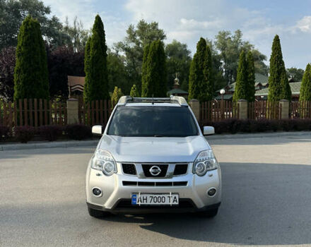 Серый Ниссан ИксТрейл, объемом двигателя 2 л и пробегом 245 тыс. км за 9999 $, фото 1 на Automoto.ua