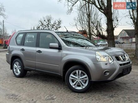 Серый Ниссан ИксТрейл, объемом двигателя 2 л и пробегом 179 тыс. км за 10650 $, фото 1 на Automoto.ua