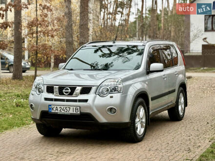 Серый Ниссан ИксТрейл, объемом двигателя 2.49 л и пробегом 199 тыс. км за 11700 $, фото 1 на Automoto.ua