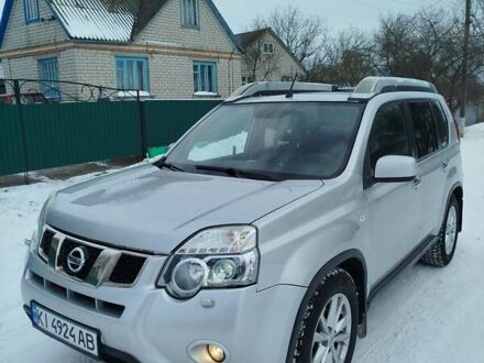 Сірий Ніссан ІксТрейл, об'ємом двигуна 2 л та пробігом 271 тис. км за 9700 $, фото 1 на Automoto.ua