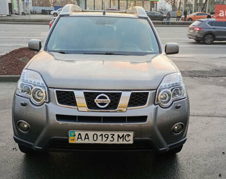Сірий Ніссан ІксТрейл, об'ємом двигуна 2 л та пробігом 192 тис. км за 9990 $, фото 1 на Automoto.ua